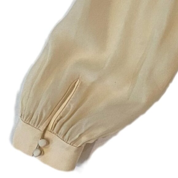 Diane Von Furstenberg Long Sleeve Silk Cream Blouse Size 10 - Picture 9 of 9